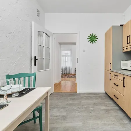 Family -64 M2 - Odrzanska By Renters Apartment Wroclaw