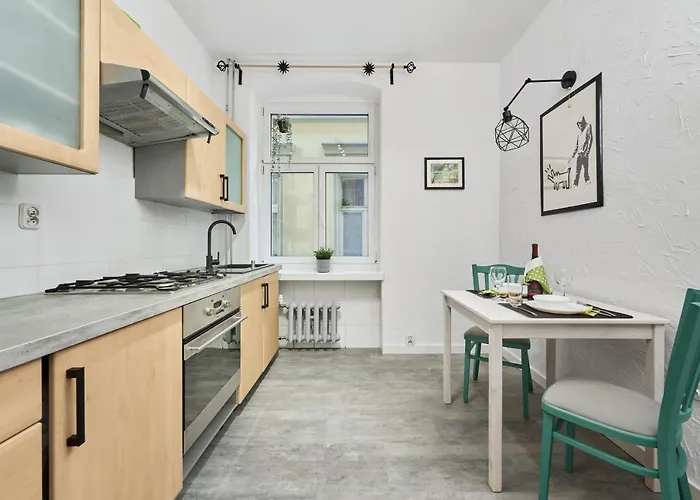 Family -64 M2 - Odrzanska By Renters *