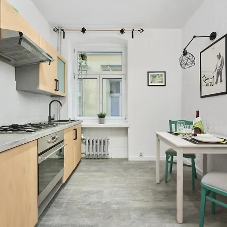 Family -64 M2 - Odrzanska By Renters *