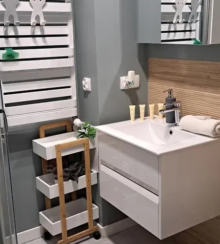 Family -64 M2 - Odrzanska By Renters Apartament Wrocław